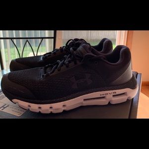 Men’s Under Armour running shoes